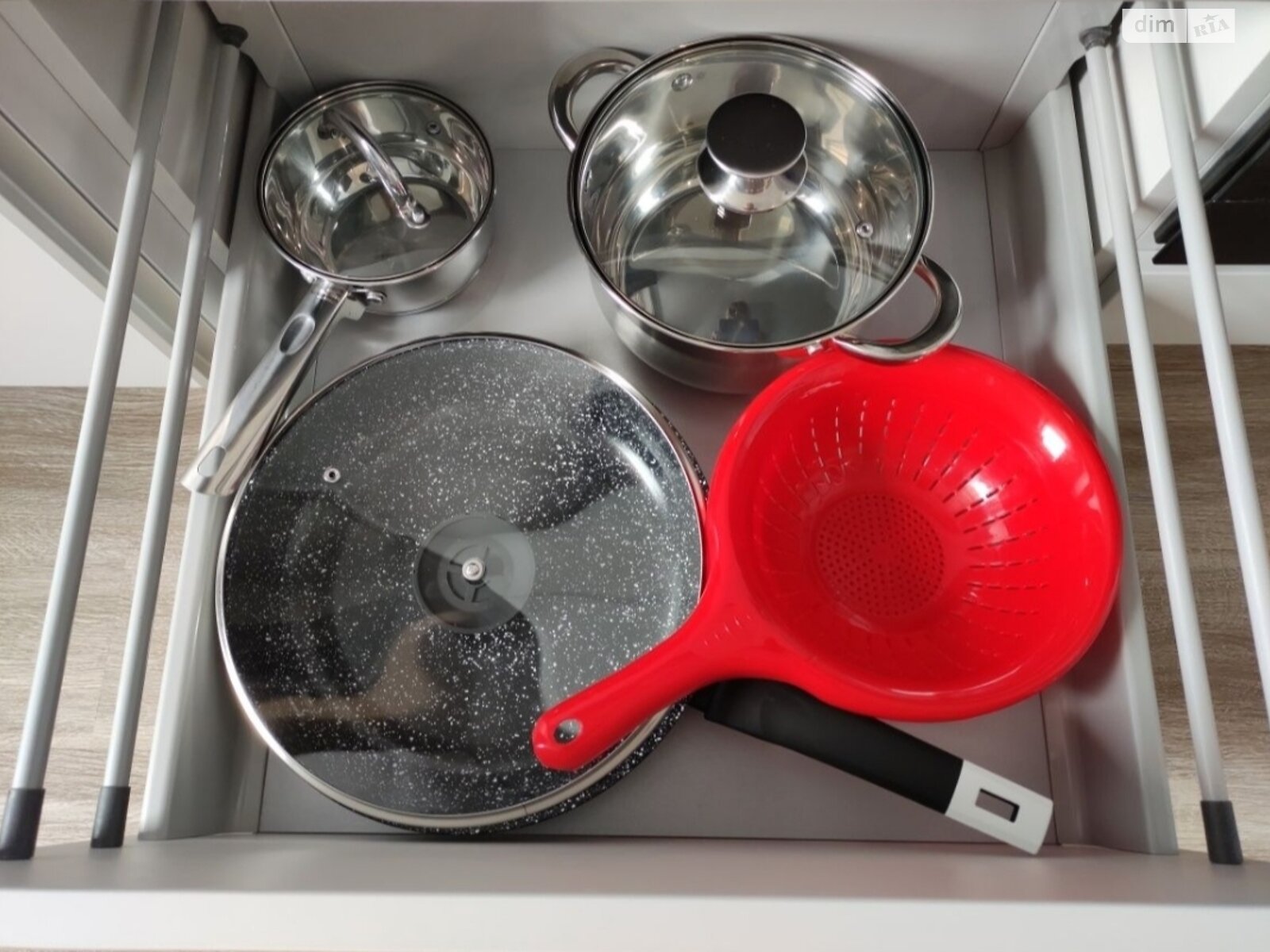 однокімнатна квартира з меблями в Одесі, район Приморський, на вул. Валерія Самофалова 16А/3, кв. 498 в довготривалу оренду помісячно фото 1 однокімнатна квартира з меблями в Одесі, район Приморський, на вул. Валерія Самофалова 16А/3, кв. 498 в довготривалу оренду помісячно фото 1