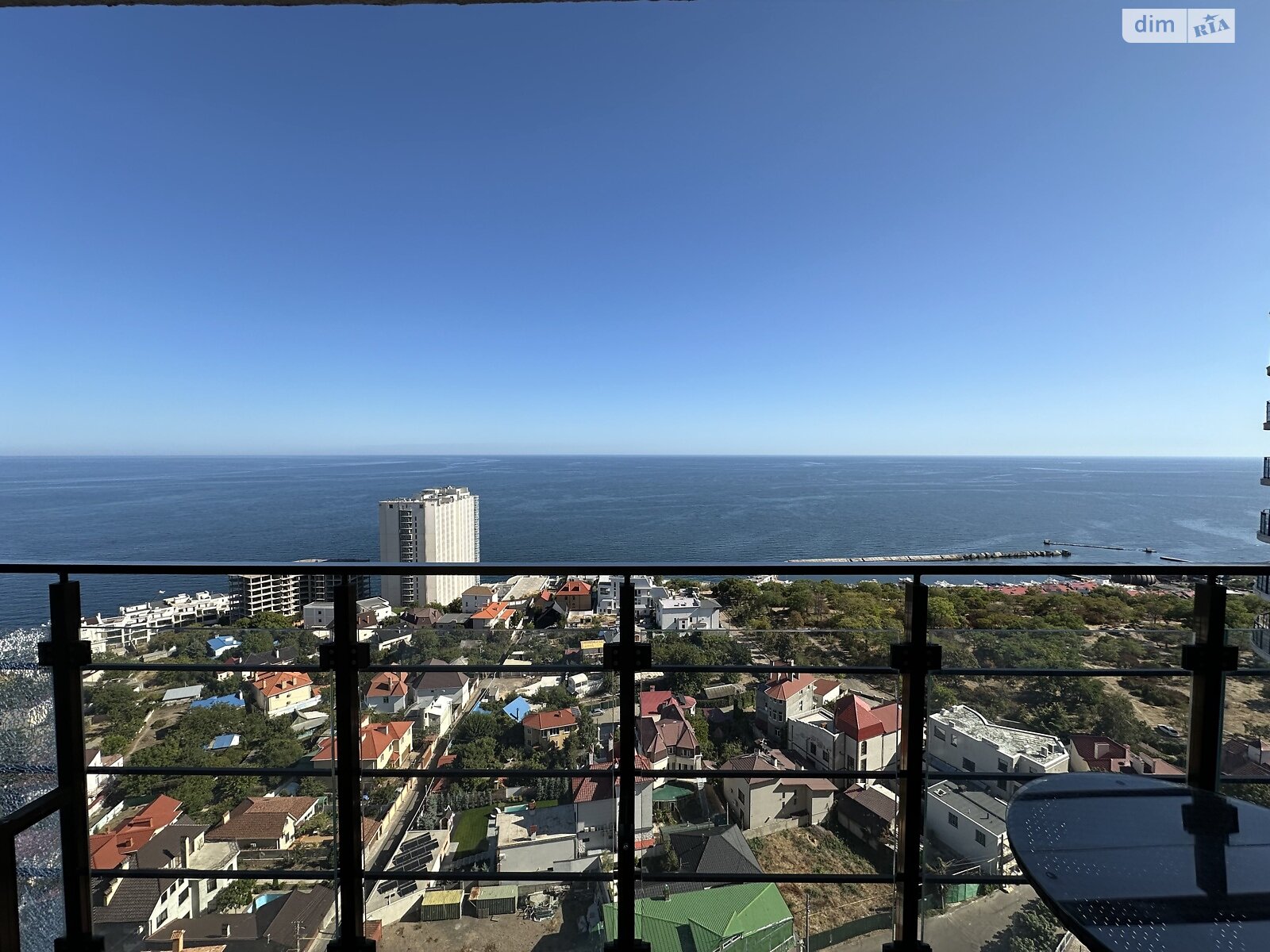 однокімнатна квартира в Одесі, район Приморський, на вул. Валерія Самофалова 16А/5 в довготривалу оренду помісячно фото 1