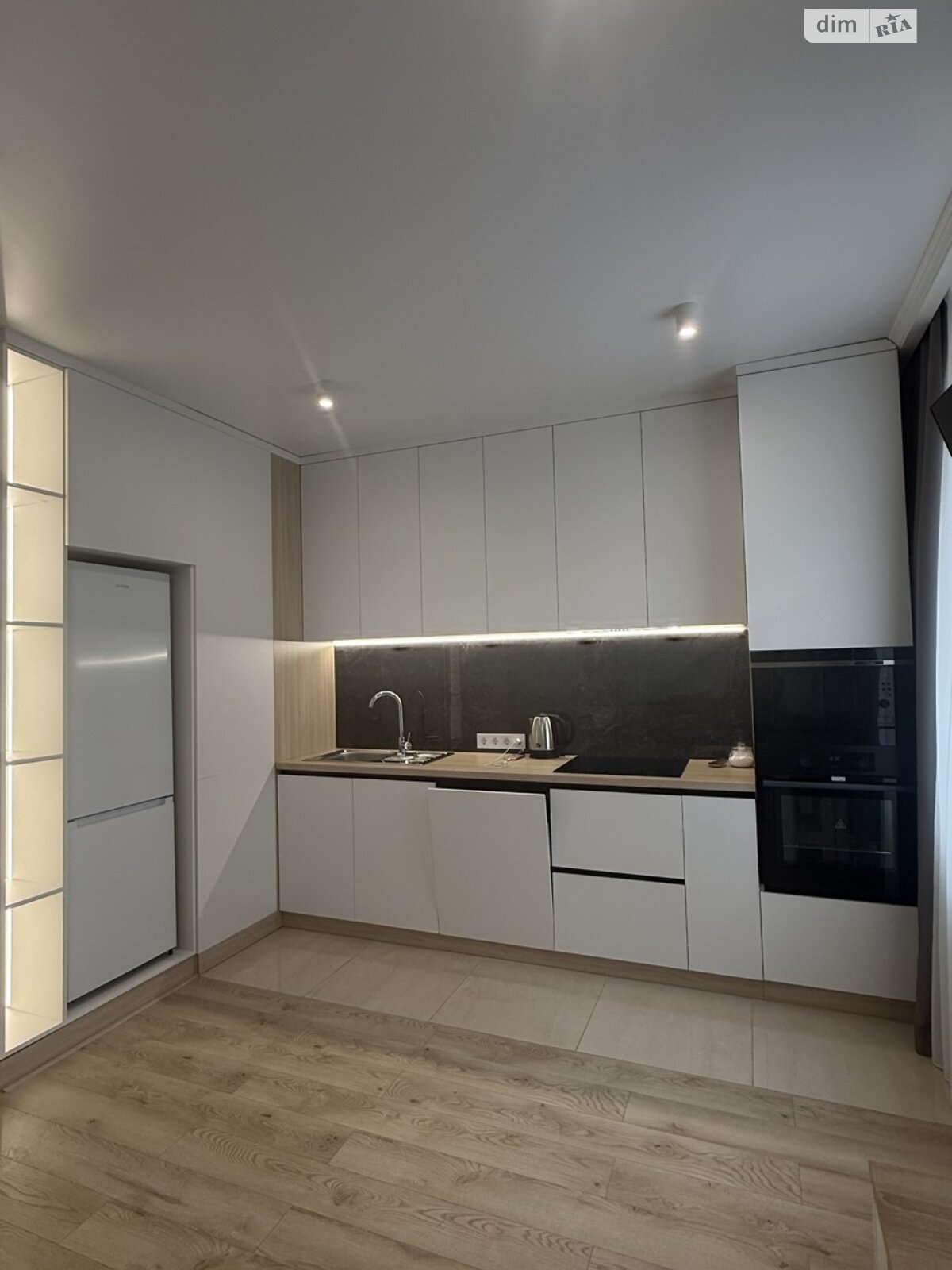 однокімнатна квартира в Одесі, район Приморський, на вул. Валерія Самофалова 16А/5 в довготривалу оренду помісячно фото 1