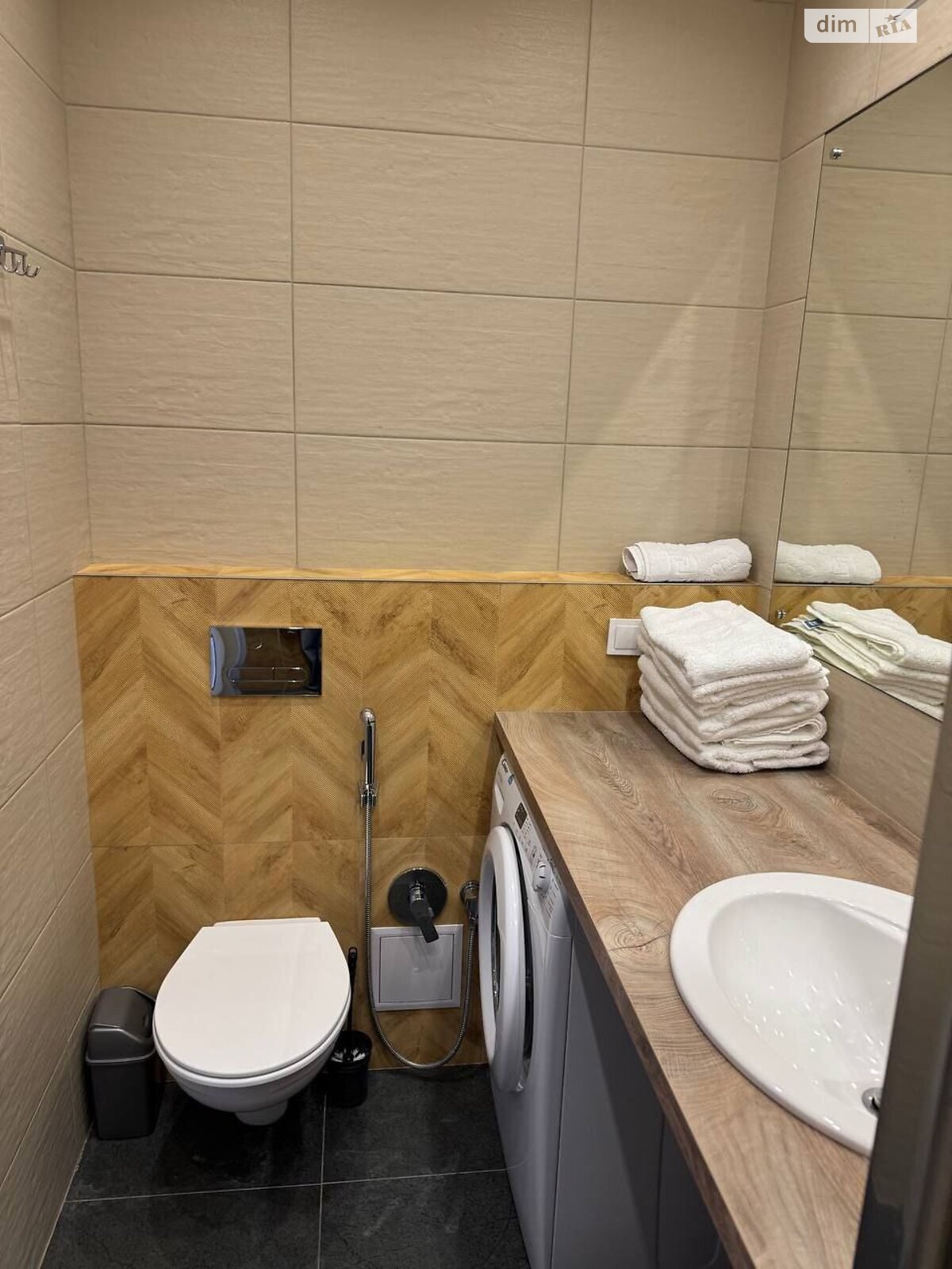 однокімнатна квартира в Одесі, район Приморський, на вул. Валерія Самофалова 16/5 в довготривалу оренду помісячно фото 1