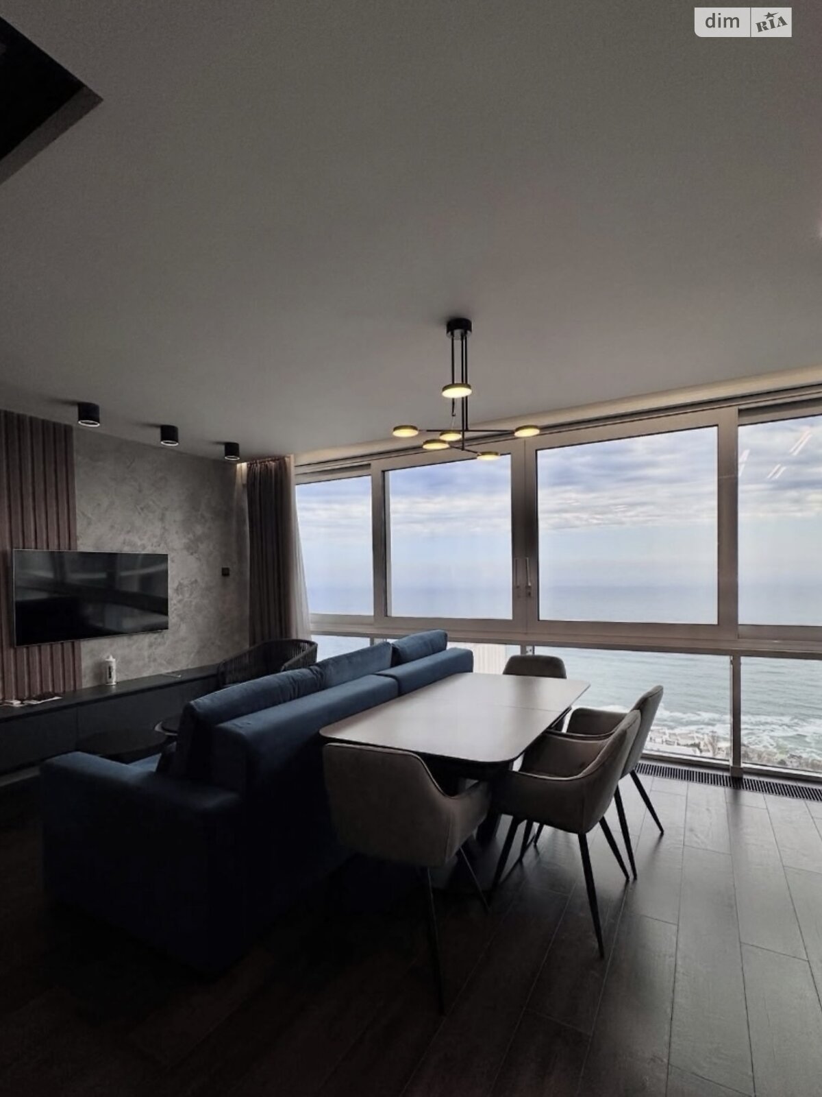 однокімнатна квартира в Одесі, район Приморський, на вул. Валерія Самофалова 16А/5 в довготривалу оренду помісячно фото 1