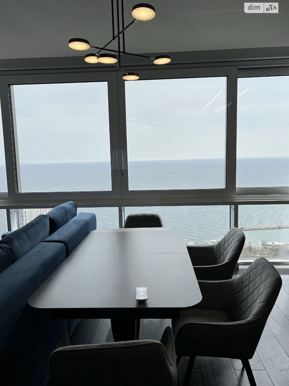 однокімнатна квартира в Одесі, район Приморський, на вул. Валерія Самофалова 16А/5 в довготривалу оренду помісячно фото 1