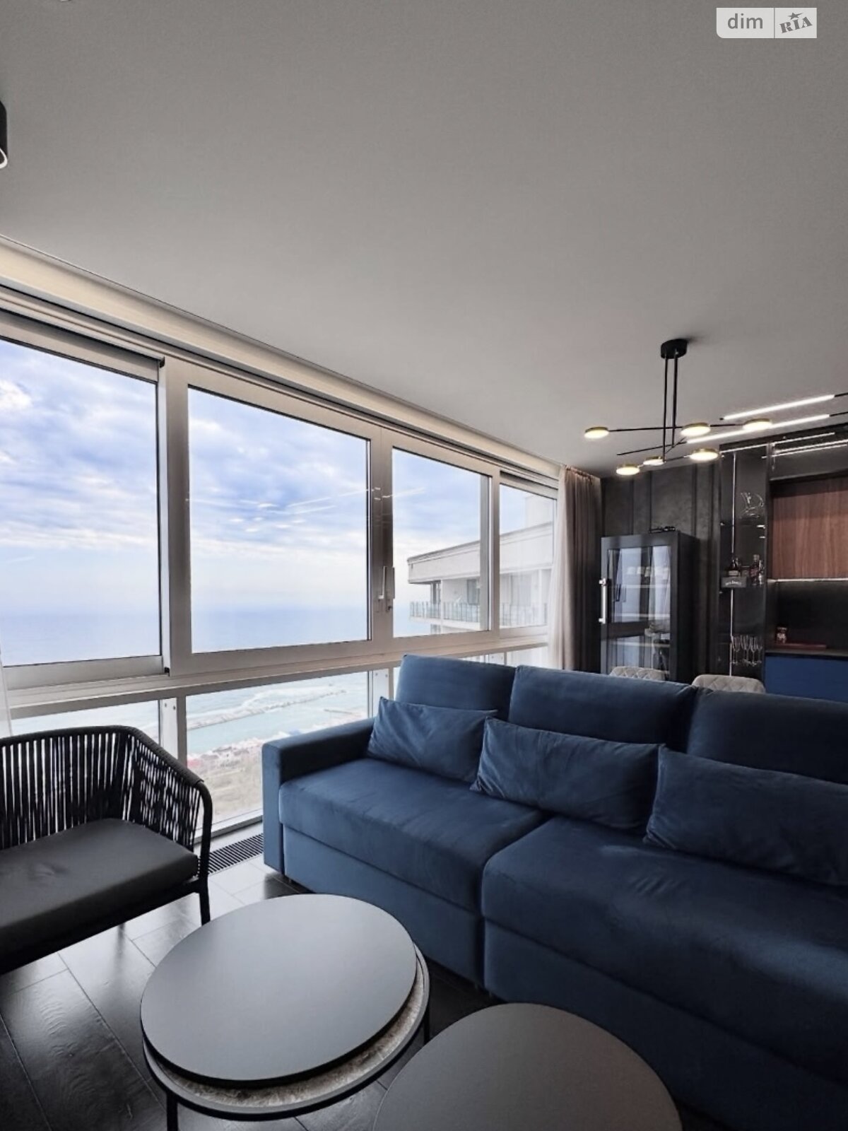 однокімнатна квартира в Одесі, район Приморський, на вул. Валерія Самофалова 16А/5 в довготривалу оренду помісячно фото 1