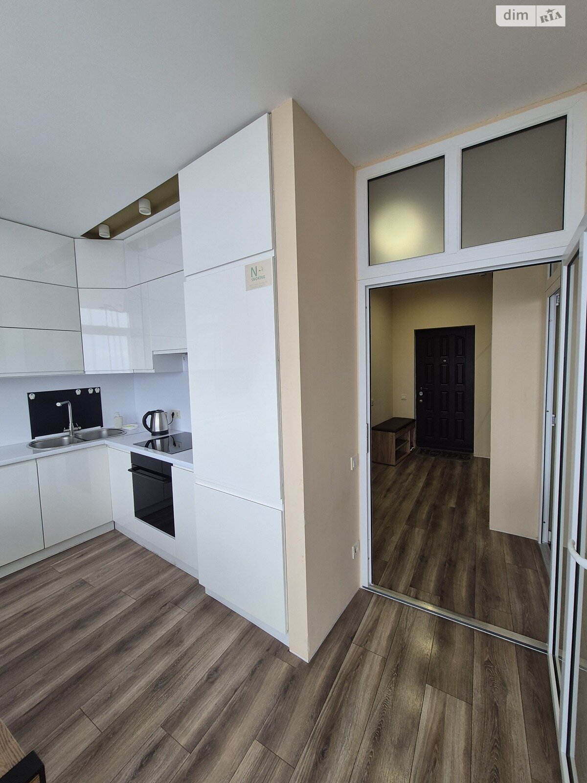 однокімнатна квартира з меблями в Одесі, район Приморський, на вул. Валерія Самофалова 16А/3, кв. 498 в довготривалу оренду помісячно фото 1 однокімнатна квартира з меблями в Одесі, район Приморський, на вул. Валерія Самофалова 16А/3, кв. 498 в довготривалу оренду помісячно фото 1