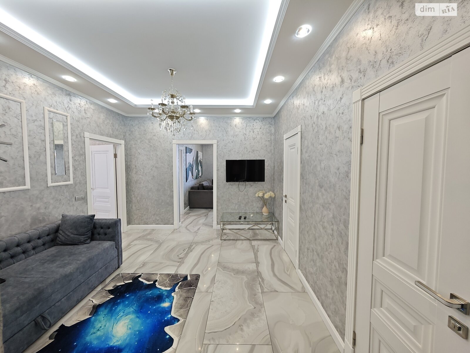 трикімнатна квартира в Одесі, район Приморський, на вул. Валерія Самофалова 16А/5 в довготривалу оренду помісячно фото 1