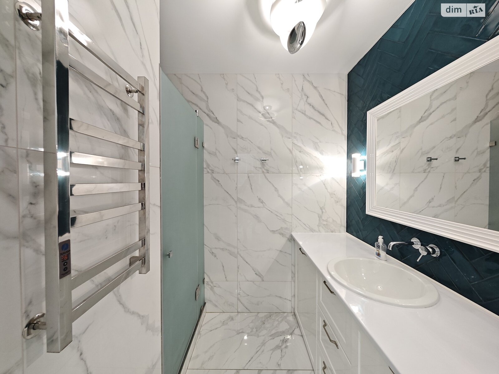 трикімнатна квартира в Одесі, район Приморський, на вул. Валерія Самофалова 16А/5 в довготривалу оренду помісячно фото 1