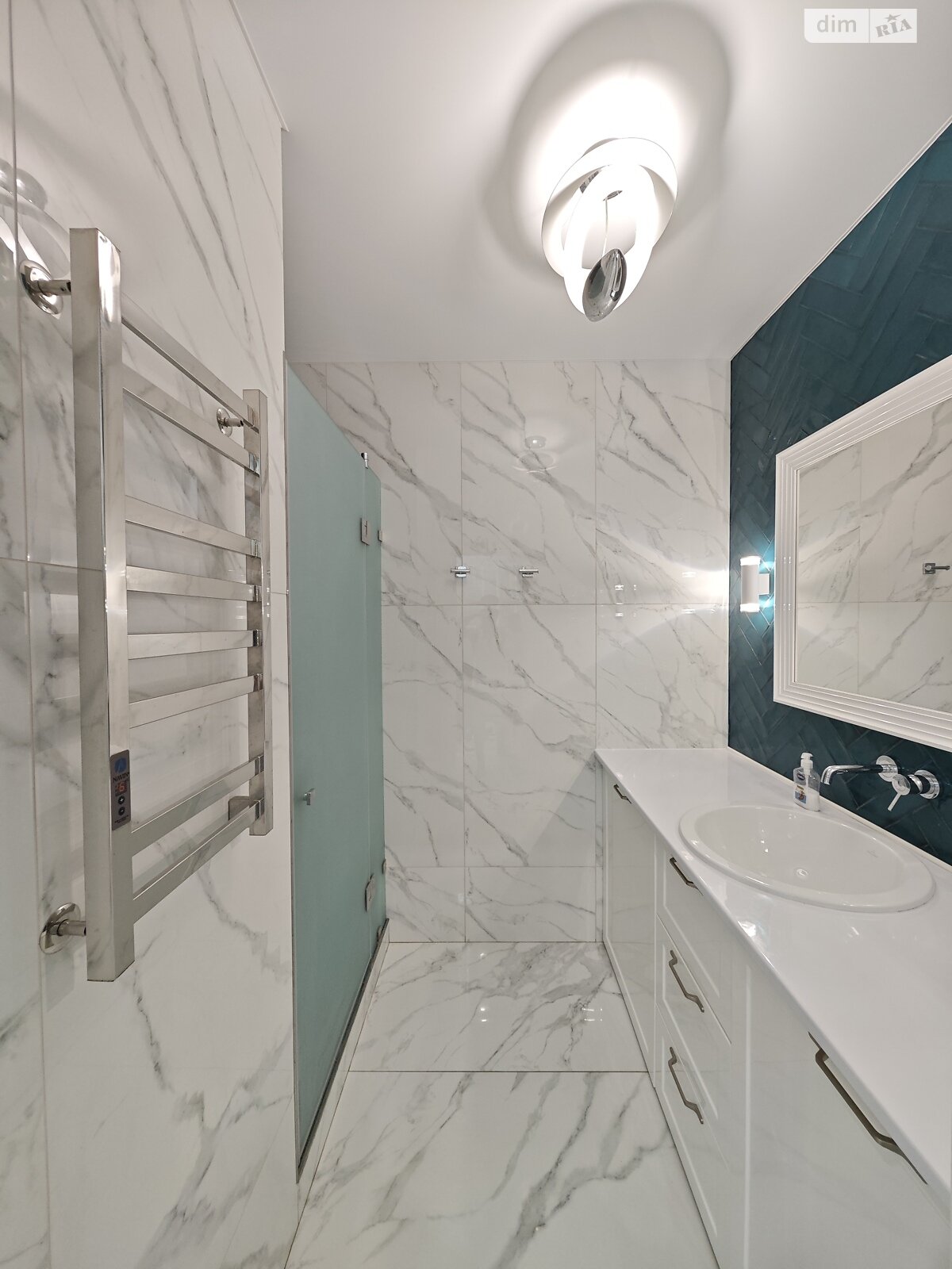 трикімнатна квартира в Одесі, район Приморський, на вул. Валерія Самофалова 16А/5 в довготривалу оренду помісячно фото 1