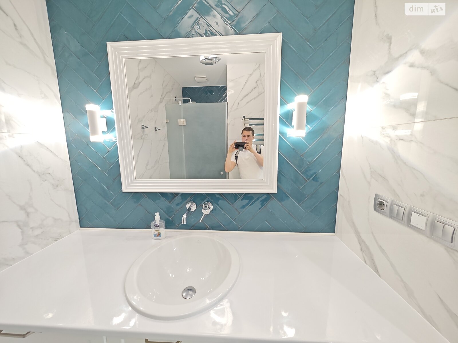 трикімнатна квартира в Одесі, район Приморський, на вул. Валерія Самофалова 16А/5 в довготривалу оренду помісячно фото 1