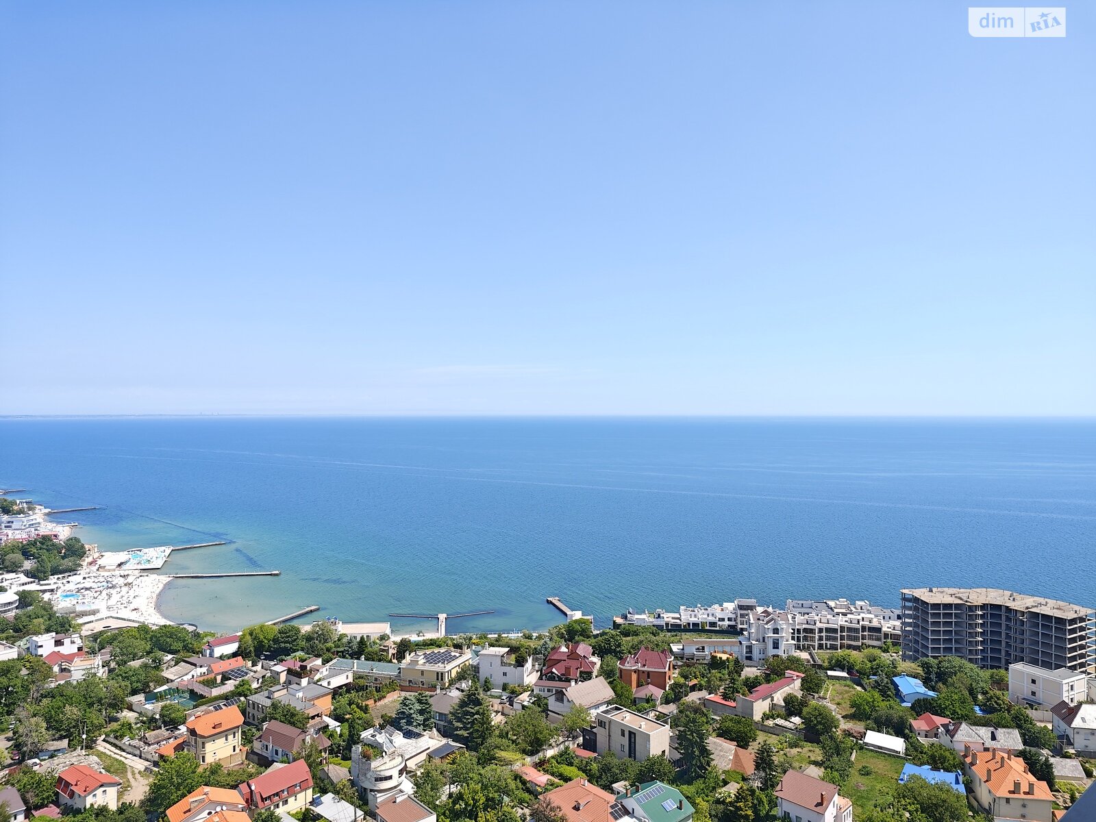 трикімнатна квартира в Одесі, район Приморський, на вул. Валерія Самофалова 16А/5 в довготривалу оренду помісячно фото 1