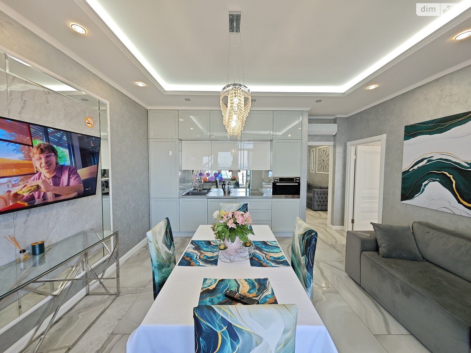 трикімнатна квартира в Одесі, район Приморський, на вул. Валерія Самофалова 16А/5 в довготривалу оренду помісячно фото 1