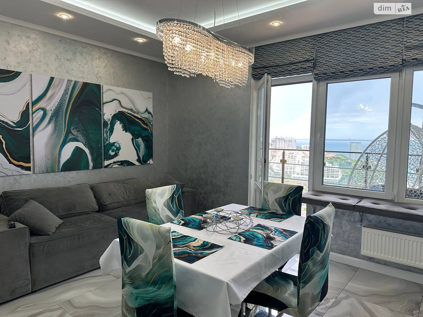 трикімнатна квартира в Одесі, район Приморський, на вул. Валерія Самофалова 16А/5 в довготривалу оренду помісячно фото 1