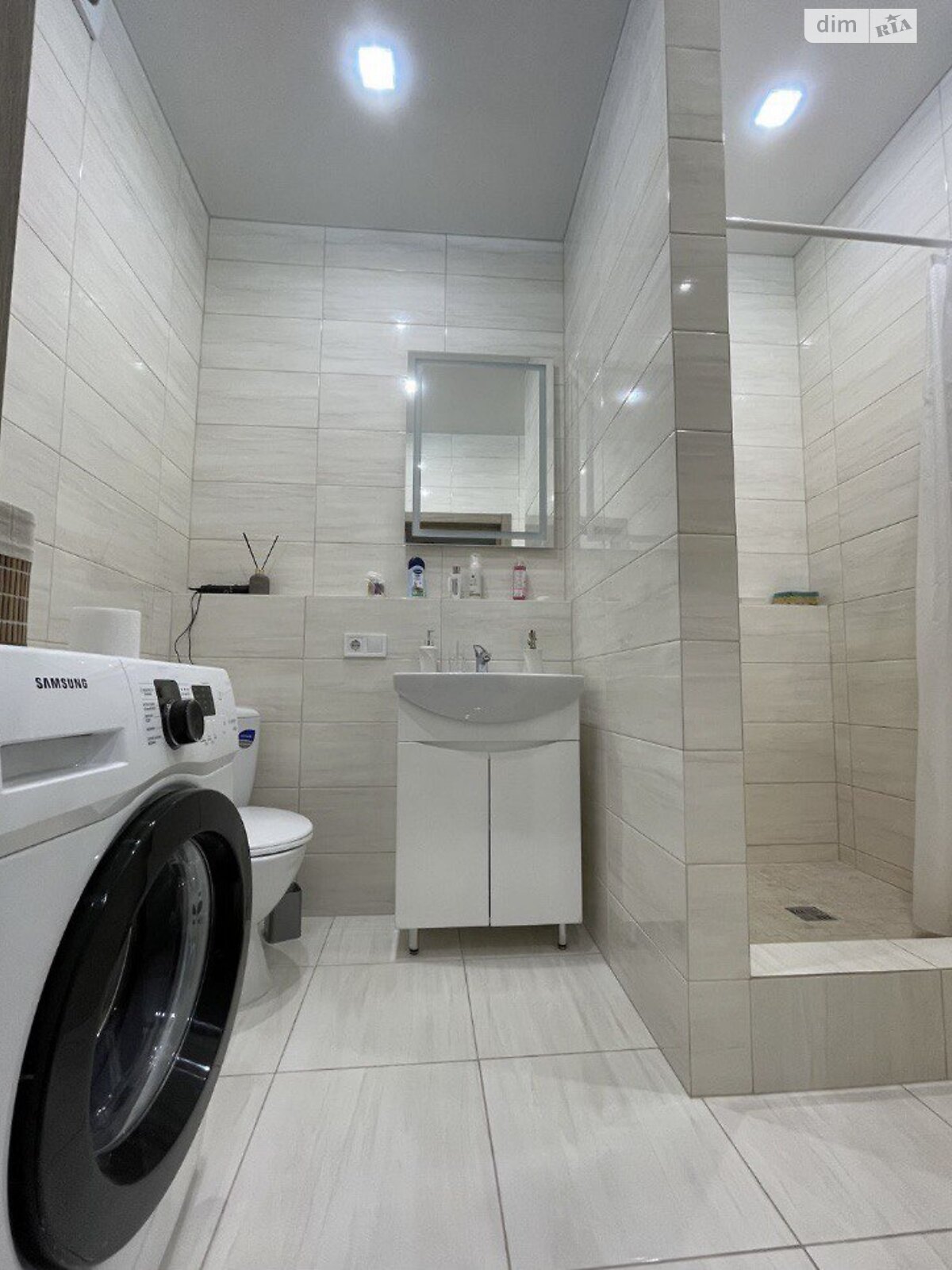 двокімнатна квартира в Одесі, район Приморський, на вул. Валерія Самофалова 16А/5 в довготривалу оренду помісячно фото 1