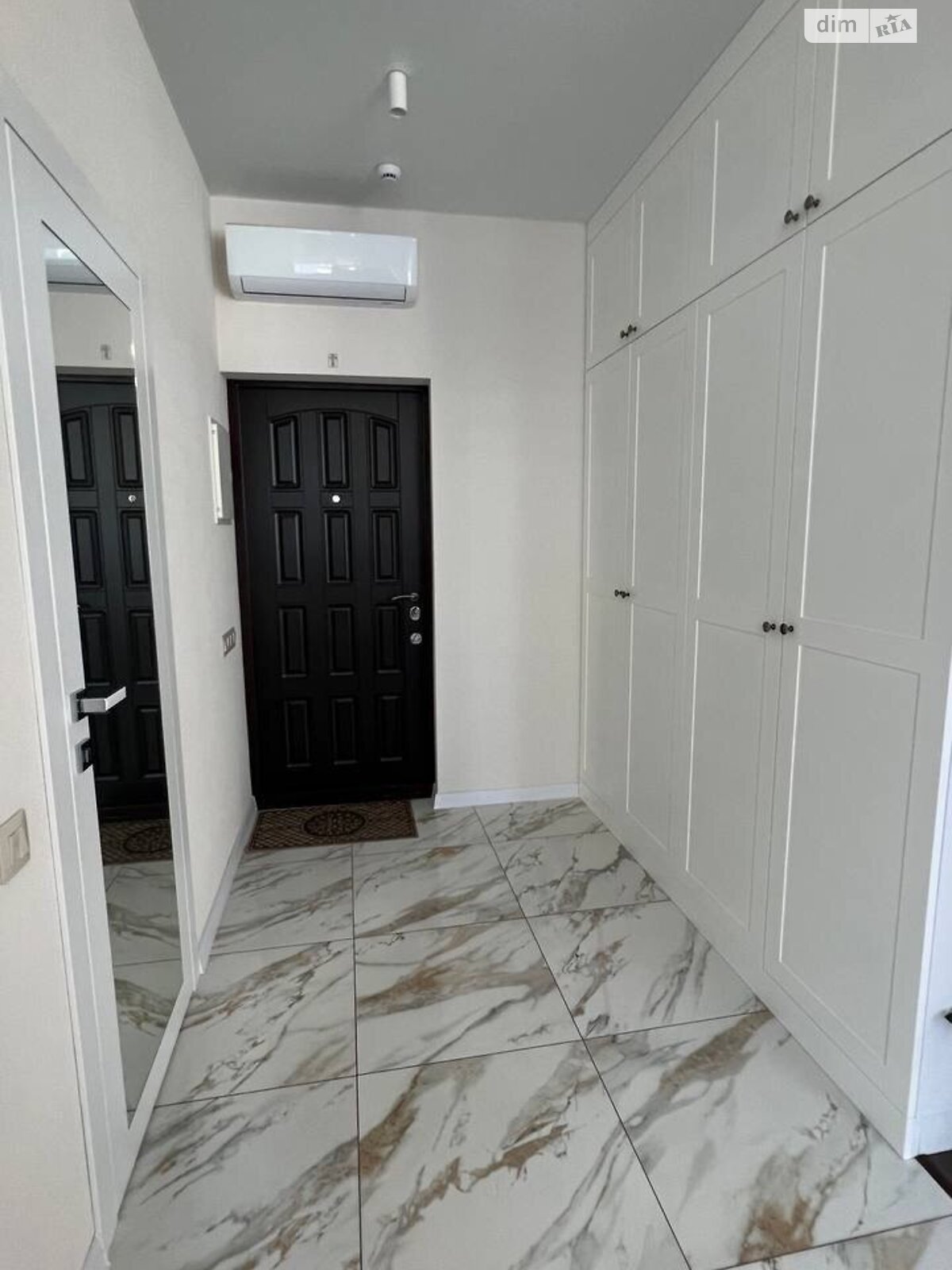 однокімнатна квартира в Одесі, район Приморський, на вул. Валерія Самофалова 16А/4 в довготривалу оренду помісячно фото 1 однокімнатна квартира в Одесі, район Приморський, на вул. Валерія Самофалова 16А/4 в довготривалу оренду помісячно фото 1