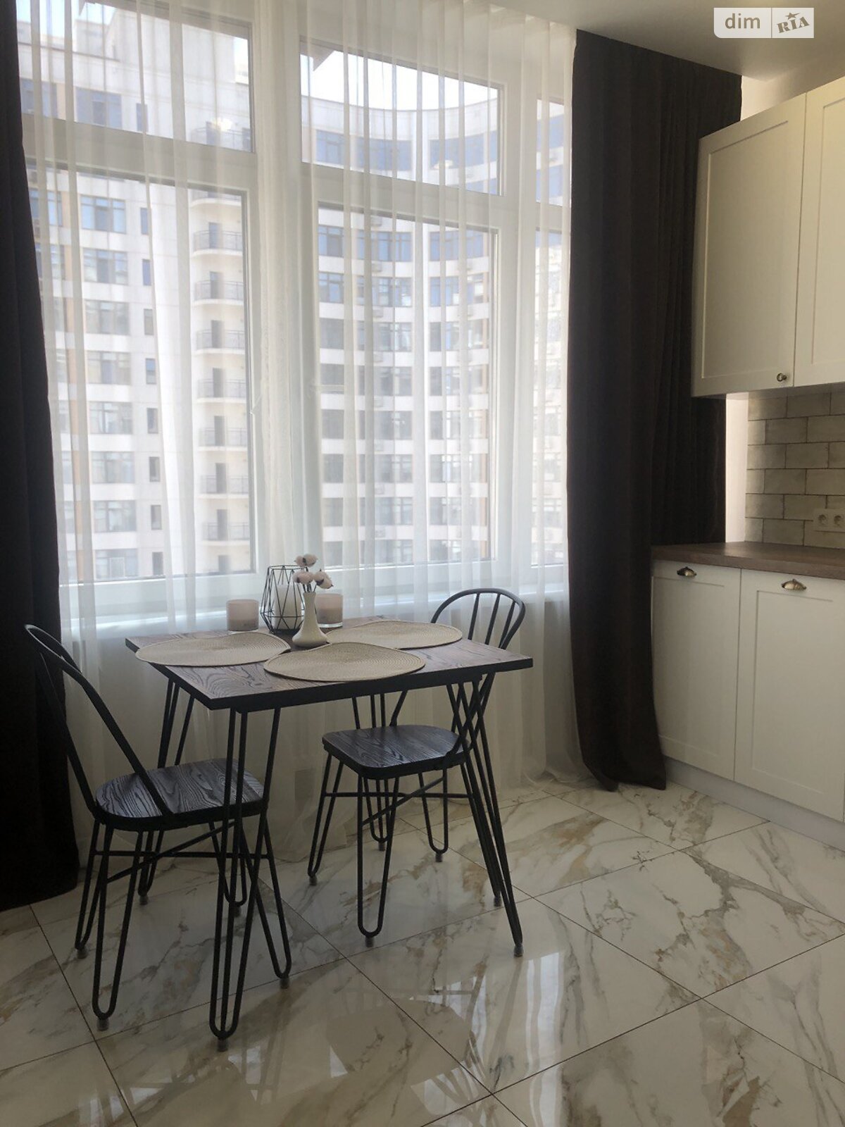 однокімнатна квартира в Одесі, район Приморський, на вул. Валерія Самофалова 16А/4 в довготривалу оренду помісячно фото 1 однокімнатна квартира в Одесі, район Приморський, на вул. Валерія Самофалова 16А/4 в довготривалу оренду помісячно фото 1