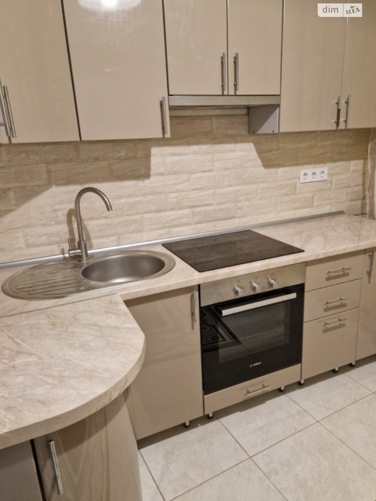 однокімнатна квартира в Одесі, район Приморський, на вул. Валерія Самофалова 16А/2 в довготривалу оренду помісячно фото 1