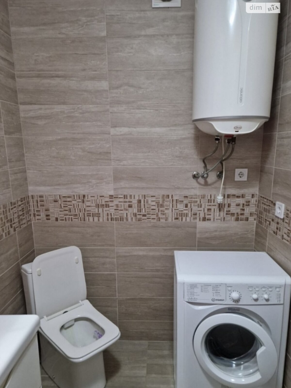 однокімнатна квартира в Одесі, район Приморський, на вул. Валерія Самофалова 16А/2 в довготривалу оренду помісячно фото 1