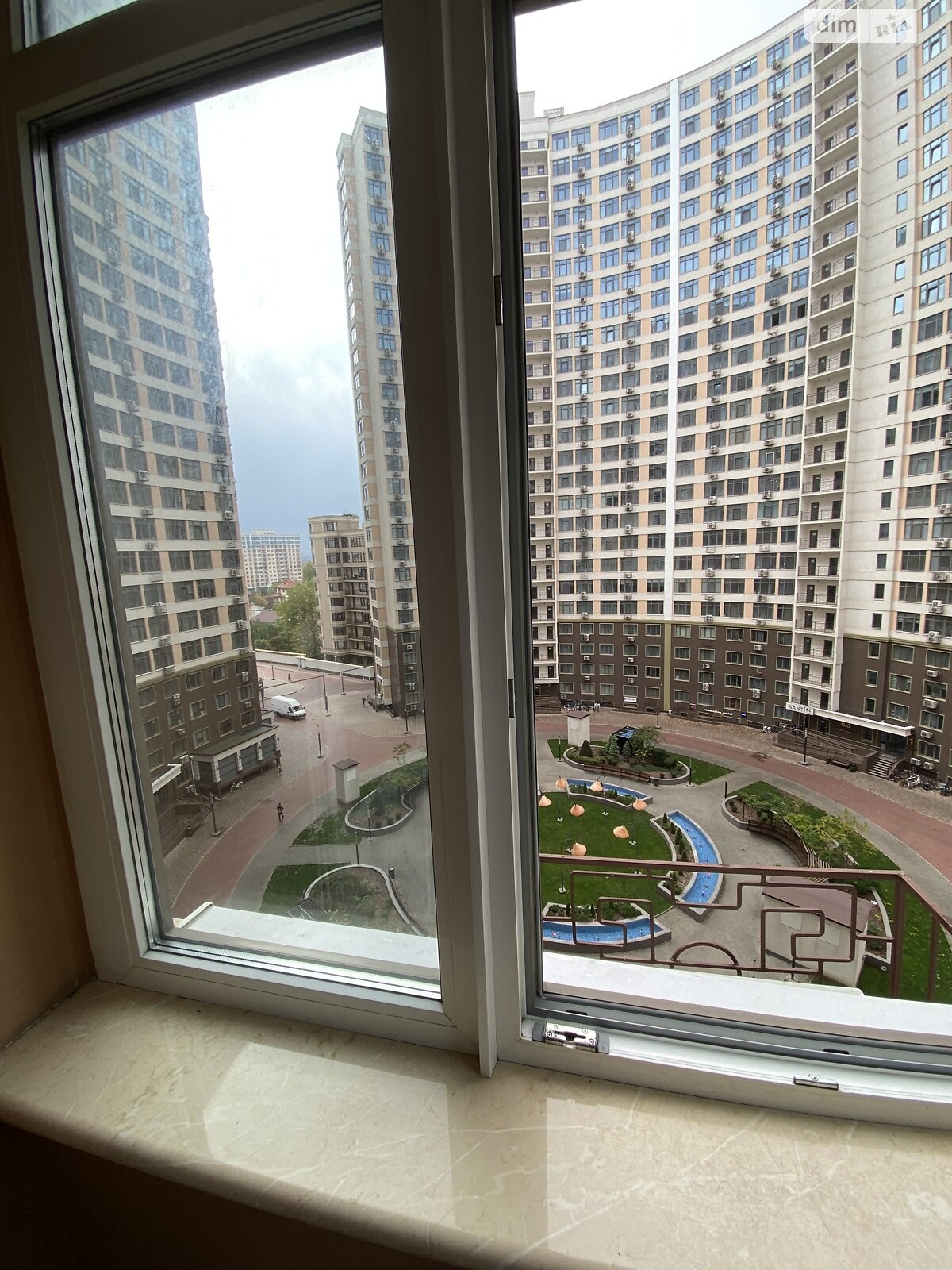 однокімнатна квартира в Одесі, район Приморський, на вул. Валерія Самофалова 16А/2 в довготривалу оренду помісячно фото 1