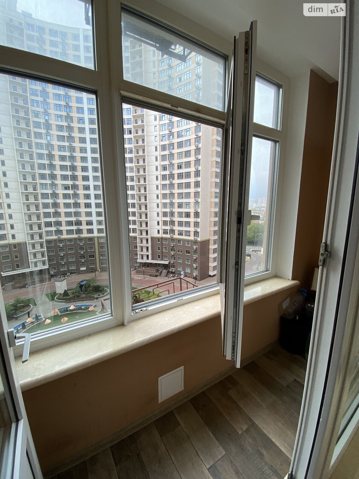 однокімнатна квартира в Одесі, район Приморський, на вул. Валерія Самофалова 16А/2 в довготривалу оренду помісячно фото 1