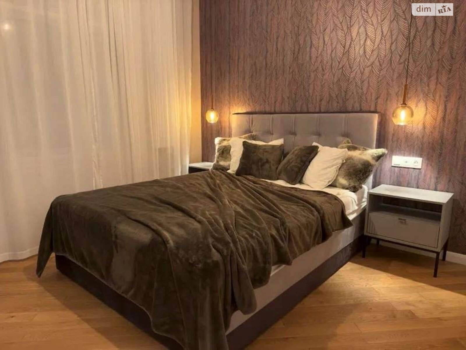 трехкомнатная квартира в Одессе, район Приморский, на ул. Валерия Самофалова 16А/3 в аренду на долгий срок помесячно фото 1 трехкомнатная квартира в Одессе, район Приморский, на ул. Валерия Самофалова 16А/3 в аренду на долгий срок помесячно фото 1