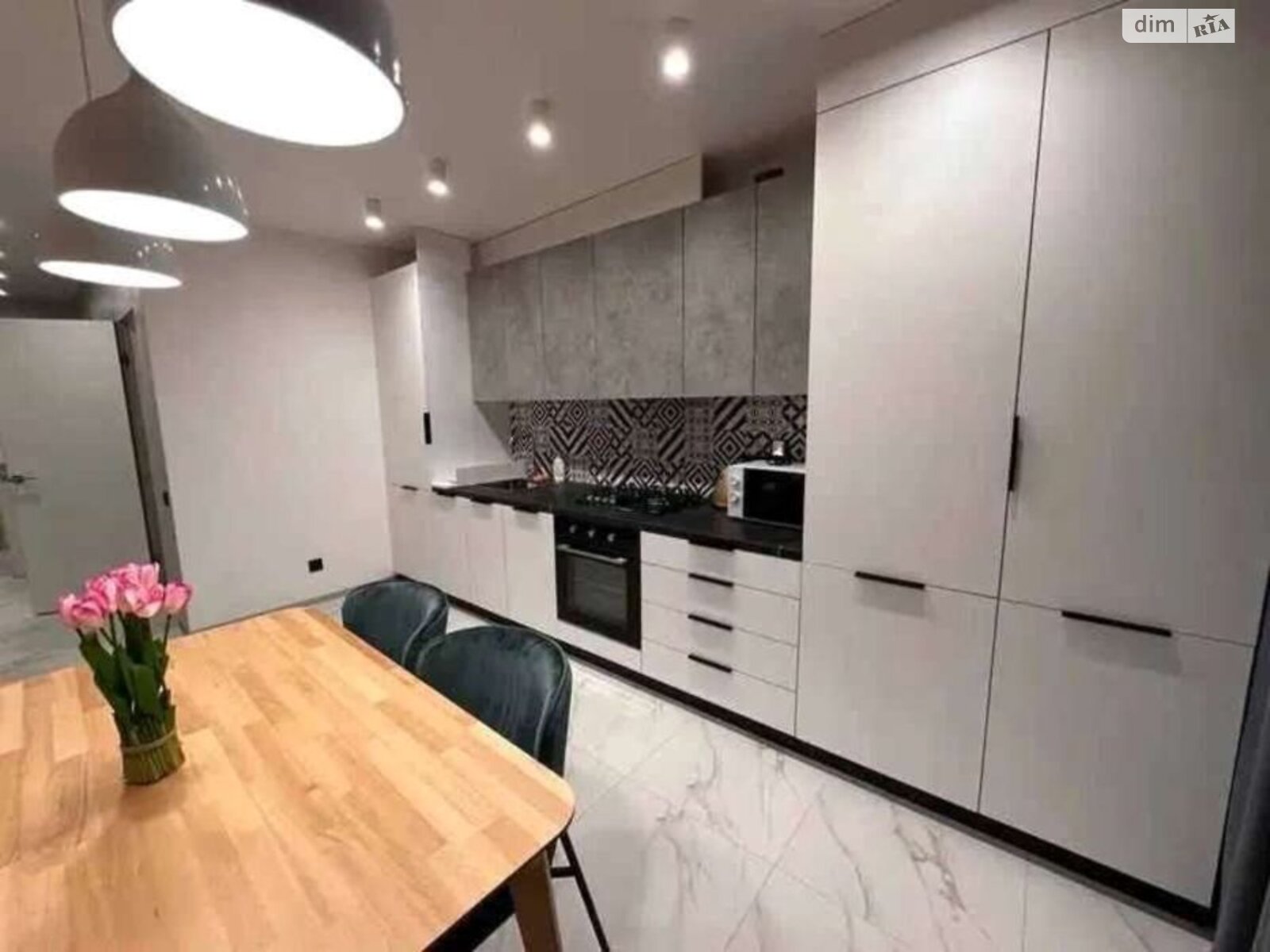 однокомнатная квартира в Одессе, район Приморский, на ул. Валерия Самофалова в аренду на долгий срок помесячно фото 1 однокомнатная квартира в Одессе, район Приморский, на ул. Валерия Самофалова в аренду на долгий срок помесячно фото 1