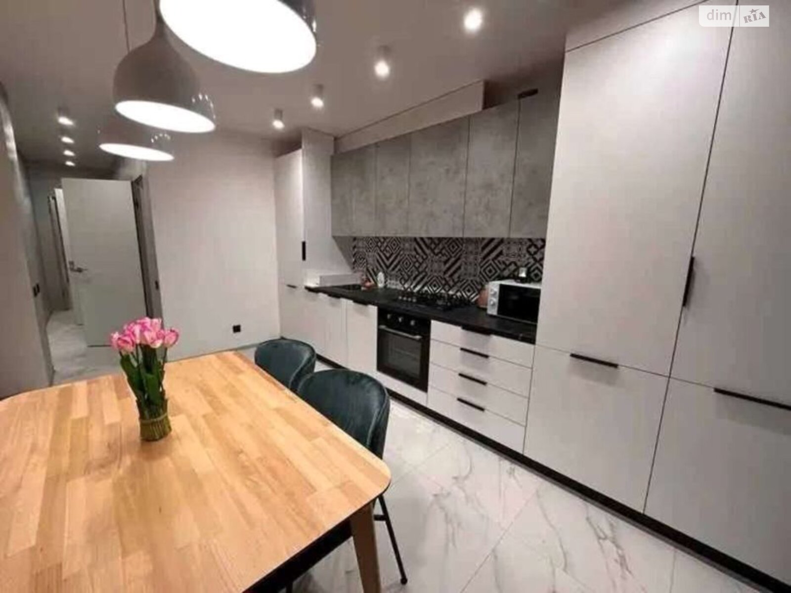 однокомнатная квартира в Одессе, район Приморский, на ул. Валерия Самофалова в аренду на долгий срок помесячно фото 1 однокомнатная квартира в Одессе, район Приморский, на ул. Валерия Самофалова в аренду на долгий срок помесячно фото 1