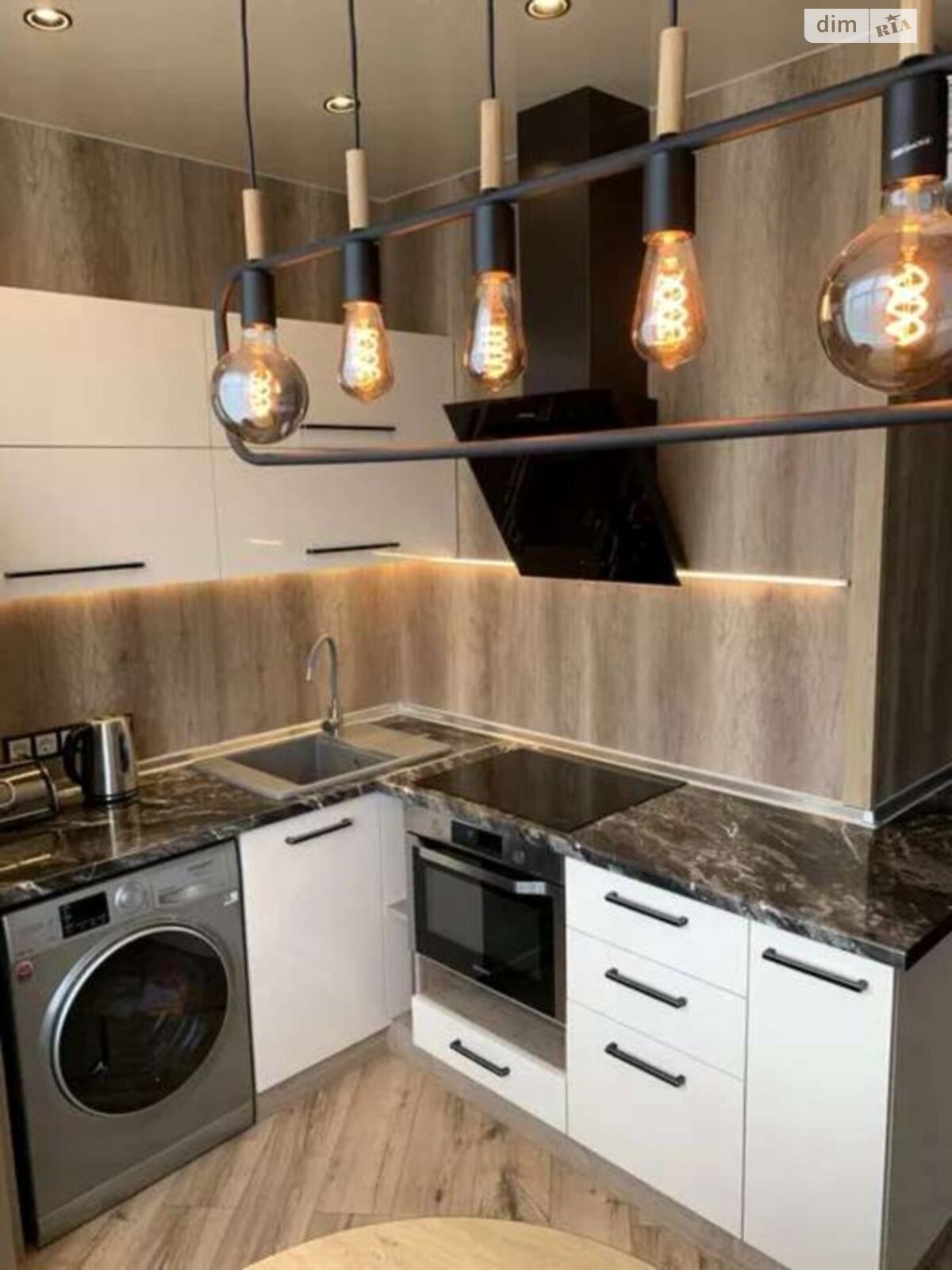 однокомнатная квартира в Одессе, район Приморский, на ул. Валерия Самофалова 16А/3 в аренду на долгий срок помесячно фото 1 однокомнатная квартира в Одессе, район Приморский, на ул. Валерия Самофалова 16А/3 в аренду на долгий срок помесячно фото 1