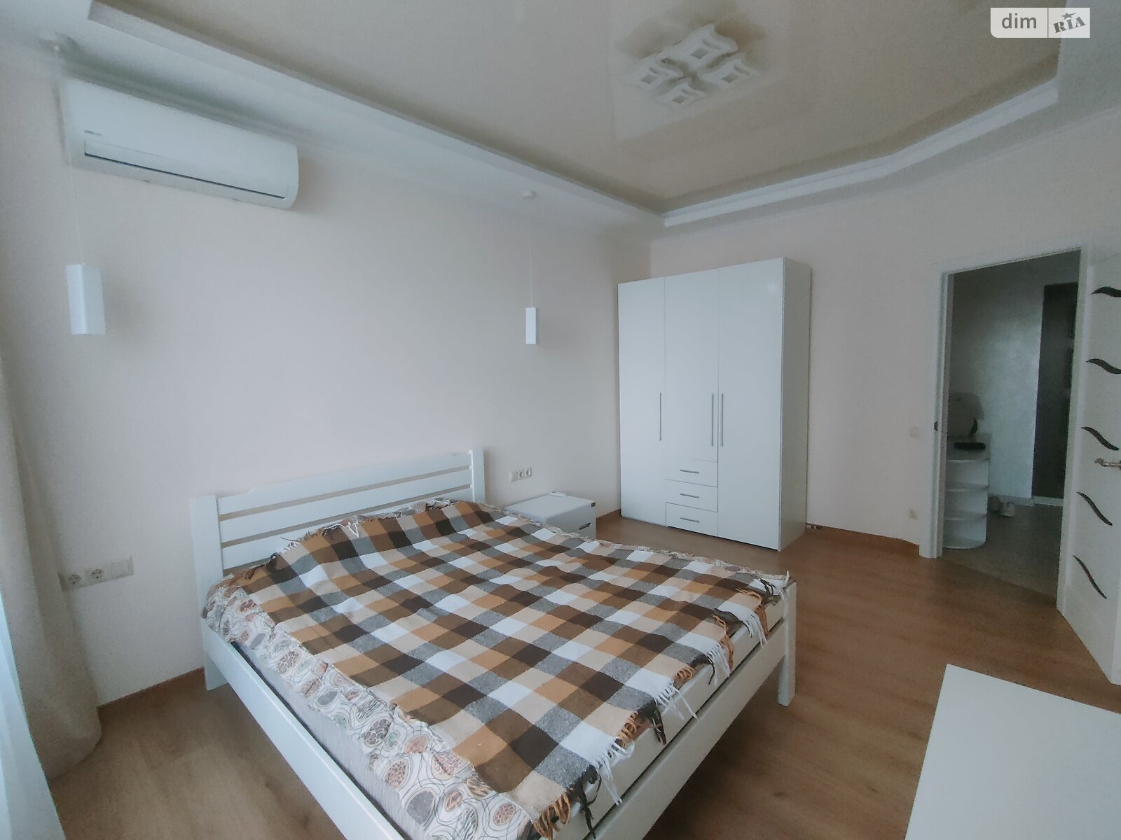 однокомнатная квартира в Одессе, район Приморский, на ул. Валерия Самофалова 16А/5 в аренду на долгий срок помесячно фото 1 однокомнатная квартира в Одессе, район Приморский, на ул. Валерия Самофалова 16А/5 в аренду на долгий срок помесячно фото 1