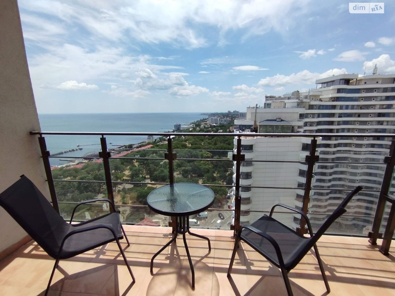 однокомнатная квартира в Одессе, район Приморский, на ул. Валерия Самофалова 16А/6 в аренду на долгий срок помесячно фото 1