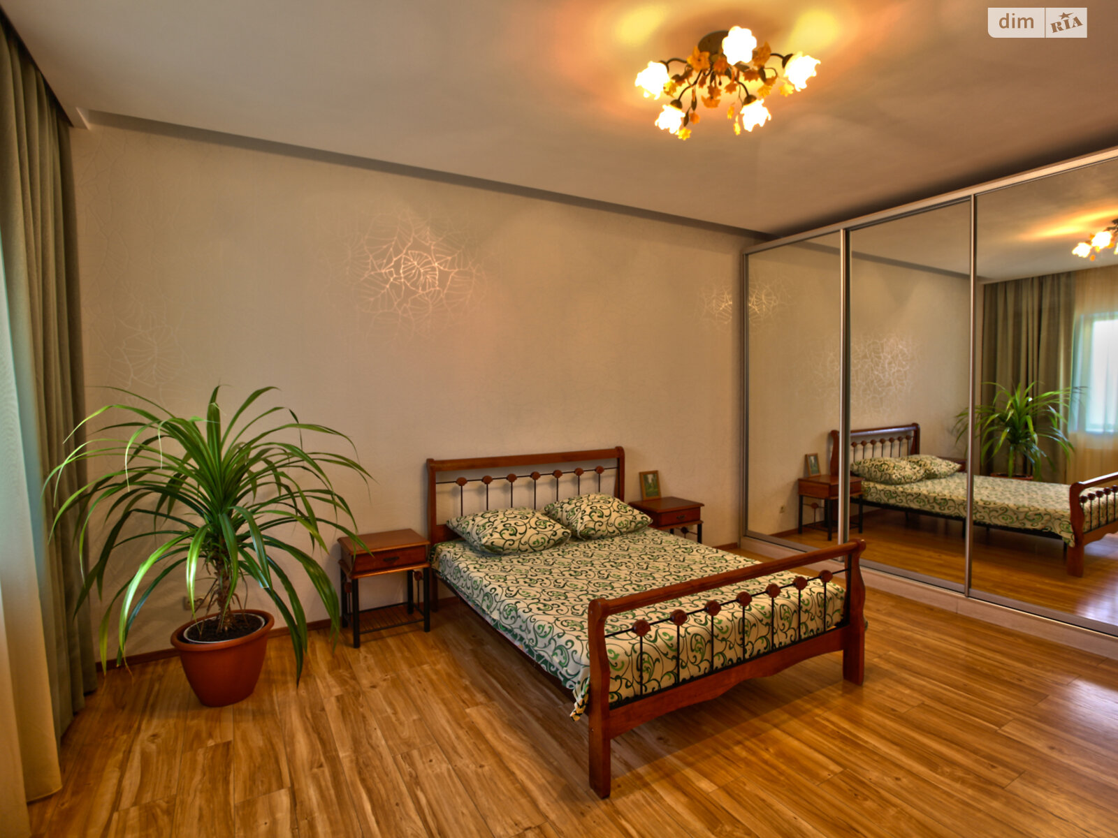 трикімнатна квартира в Одесі, район Приморський, на вул. Вірського 32 в довготривалу оренду помісячно фото 1 трикімнатна квартира в Одесі, район Приморський, на вул. Вірського 32 в довготривалу оренду помісячно фото 1