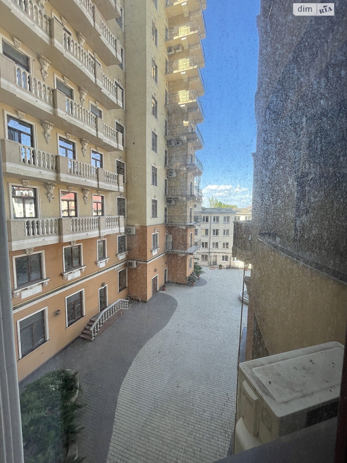двокімнатна квартира в Одесі, район Приморський, на узвіз Військовий 13А в довготривалу оренду помісячно фото 1