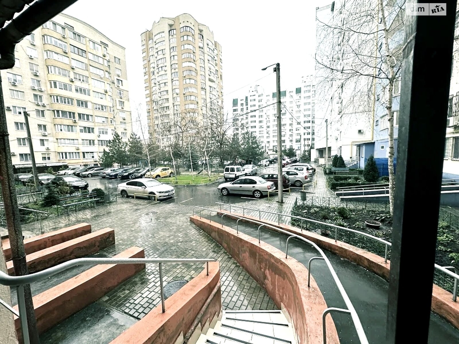 двухкомнатная квартира в Одессе, район Приморский, на ул. Зоопарковая 6 в аренду на долгий срок помесячно фото 1