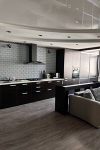 трикімнатна квартира в Одесі, район Приморський, на вул. Зоопаркова 12, кв. 154 в довготривалу оренду помісячно фото 2 трикімнатна квартира в Одесі, район Приморський, на вул. Зоопаркова 12, кв. 154 в довготривалу оренду помісячно фото 2