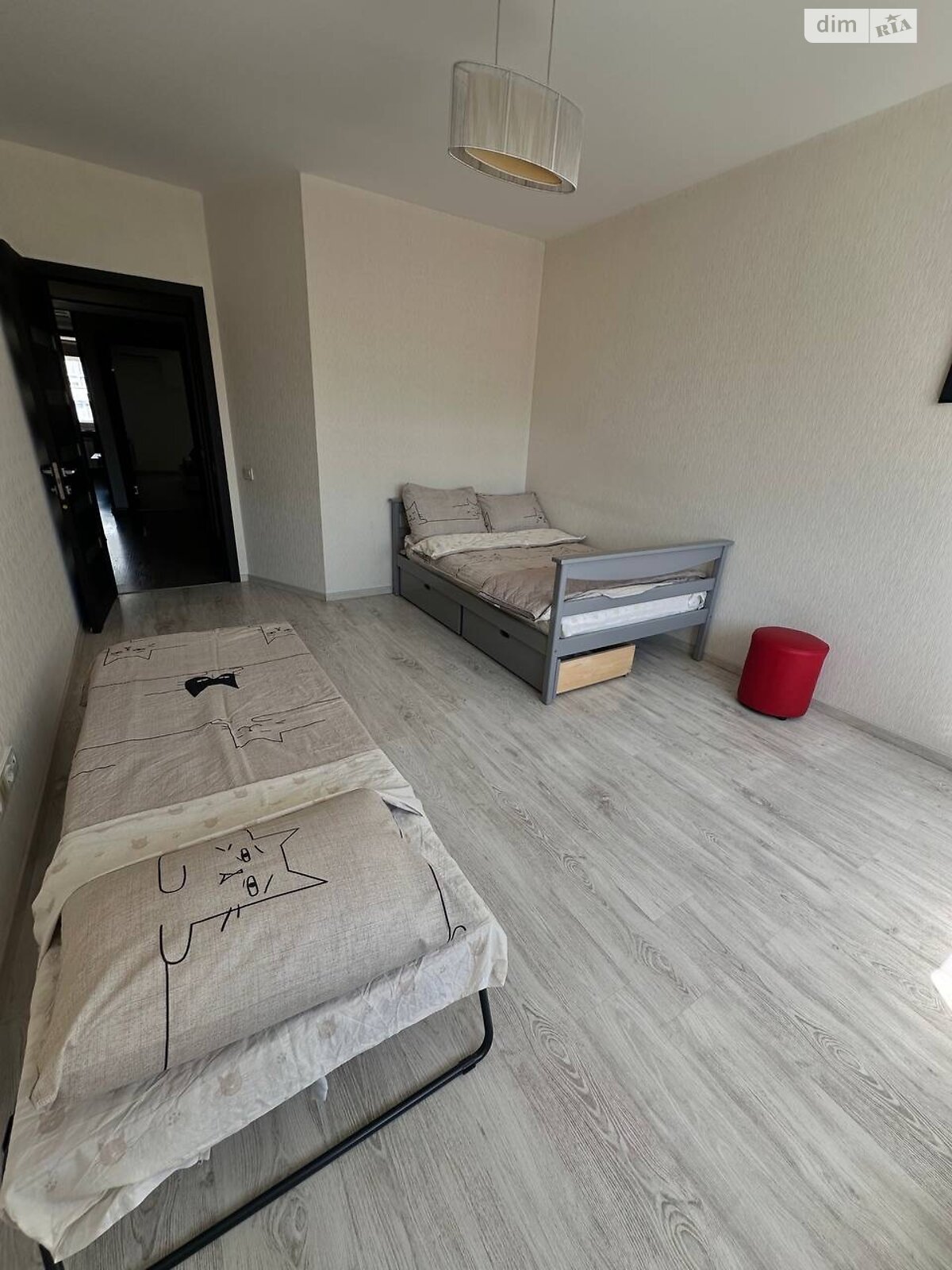 трикімнатна квартира в Одесі, район Приморський, на вул. Зоопаркова 12, кв. 154 в довготривалу оренду помісячно фото 1 трикімнатна квартира в Одесі, район Приморський, на вул. Зоопаркова 12, кв. 154 в довготривалу оренду помісячно фото 1