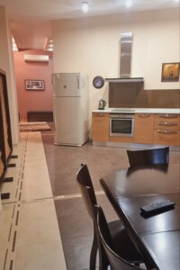 двокімнатна квартира в Одесі, район Приморський, на бул. Лідерсівський в довготривалу оренду помісячно фото 2