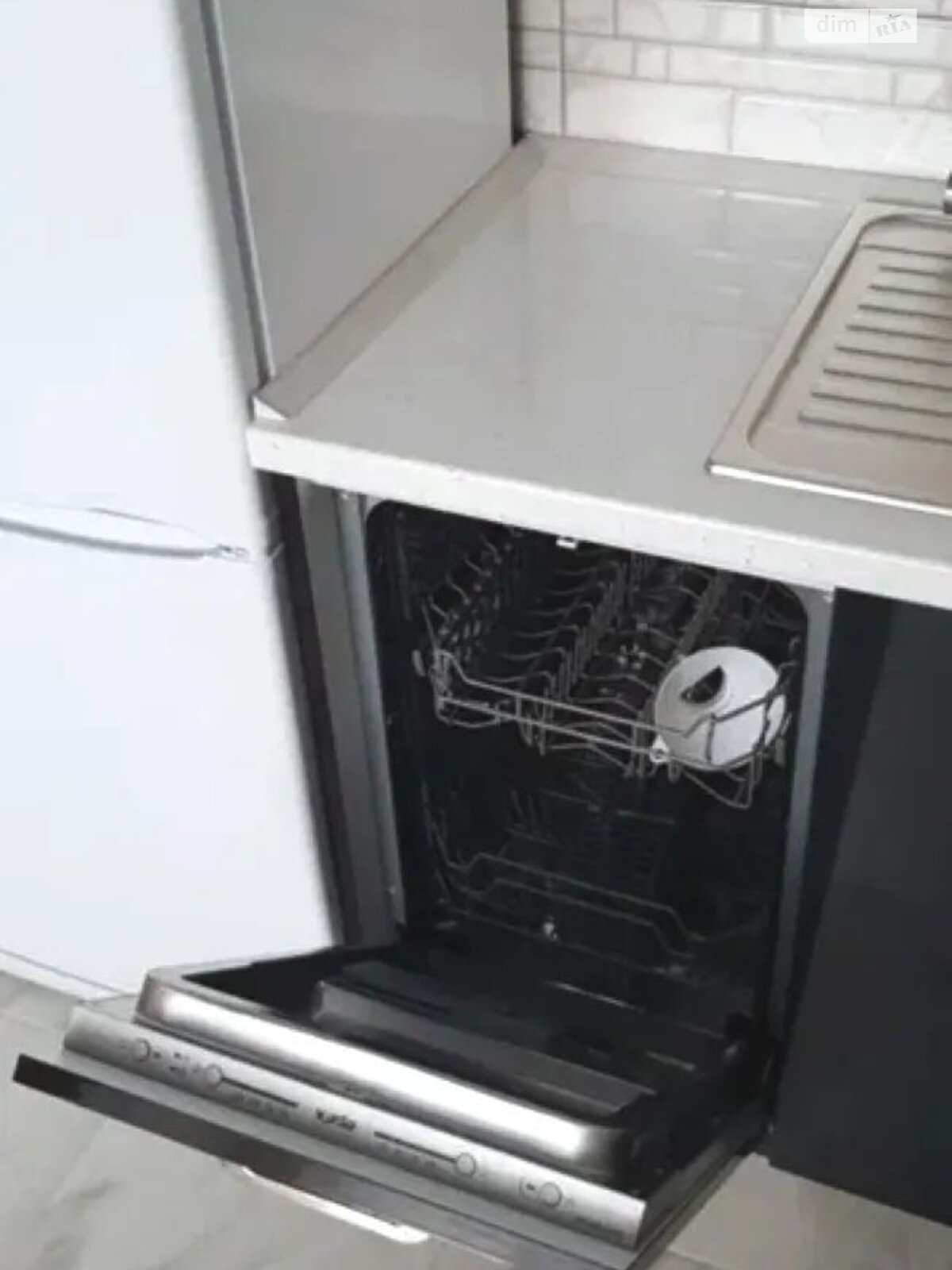 однокомнатная квартира в Одессе, на мас. Радужный в аренду на долгий срок помесячно фото 1