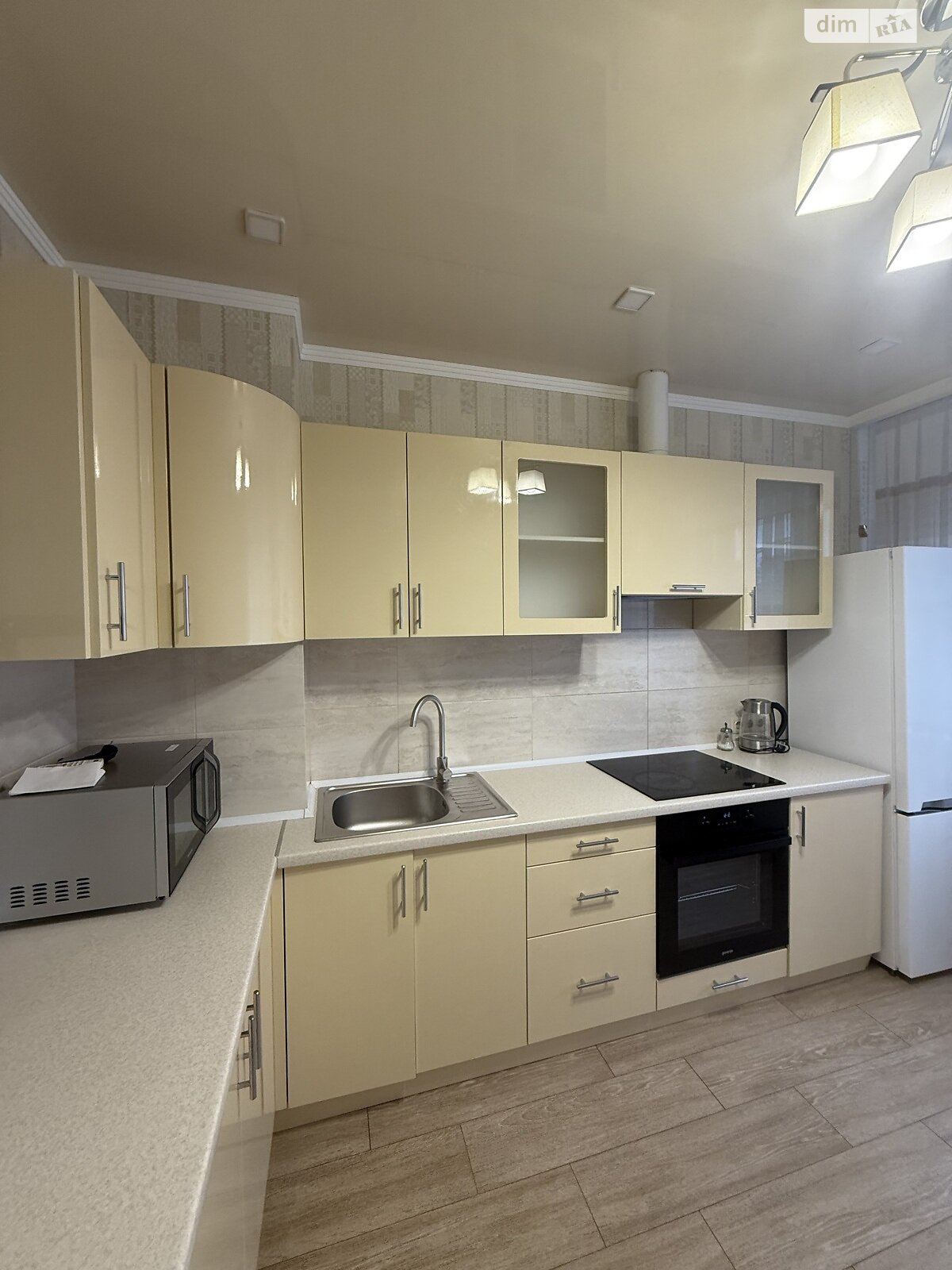 однокімнатна квартира з ремонтом в Одесі, район Сахалінчик, на вул. Басейна 6А в довготривалу оренду помісячно фото 1