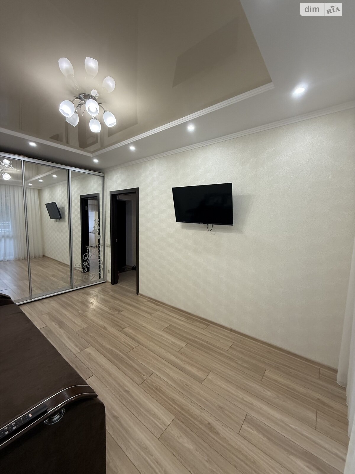 однокімнатна квартира з ремонтом в Одесі, район Сахалінчик, на вул. Басейна 6А в довготривалу оренду помісячно фото 1