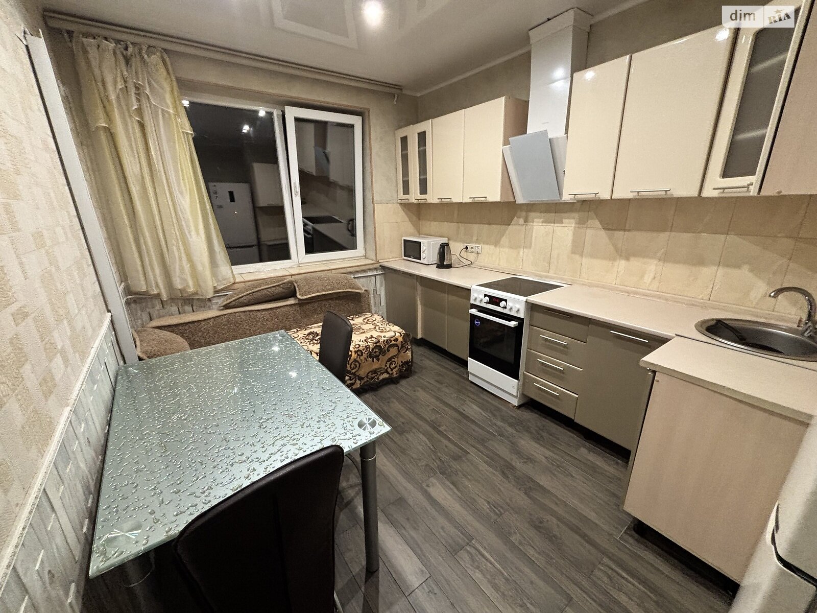 однокімнатна квартира в Одесі, район Сахалінчик, на вул. Басейна в довготривалу оренду помісячно фото 1