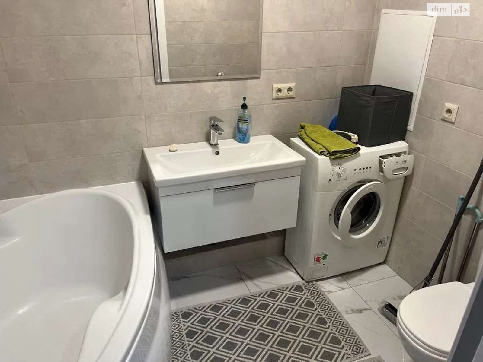 однокімнатна квартира в Одесі, район Сахалінчик, на вул. Басейна 16 в довготривалу оренду помісячно фото 1