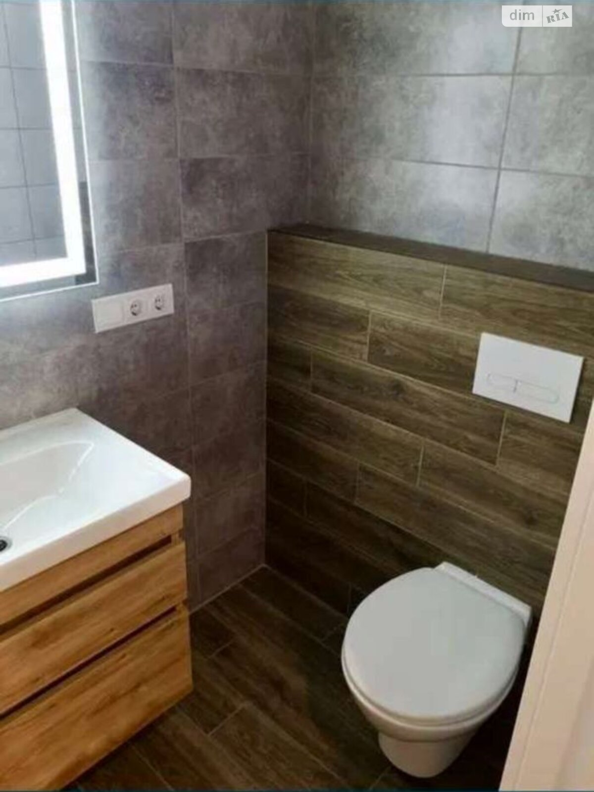 однокомнатная квартира в Одессе, район Сахарный Поселок, на ул. Михаила Грушевского 39/3 корпус 4 в аренду на долгий срок помесячно фото 1