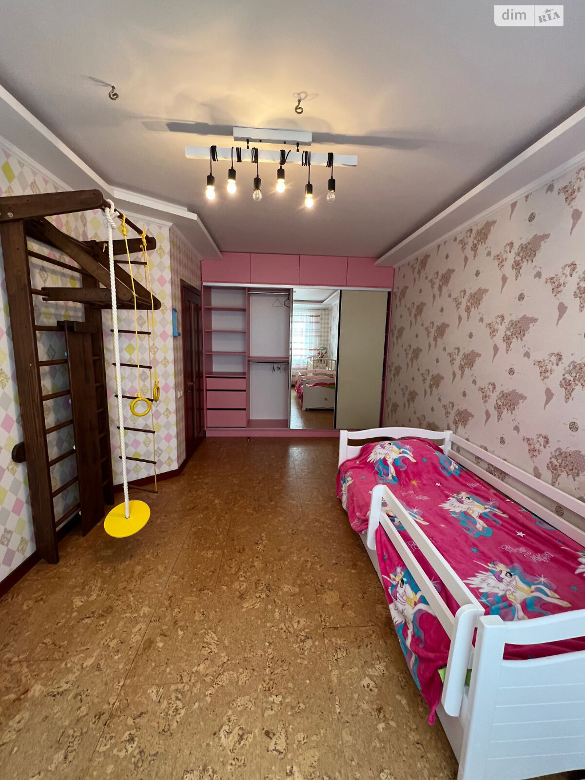 трехкомнатная квартира в Одессе, район Сахарный Поселок, на ул. Пестеля в аренду на долгий срок помесячно фото 1 трехкомнатная квартира в Одессе, район Сахарный Поселок, на ул. Пестеля в аренду на долгий срок помесячно фото 1