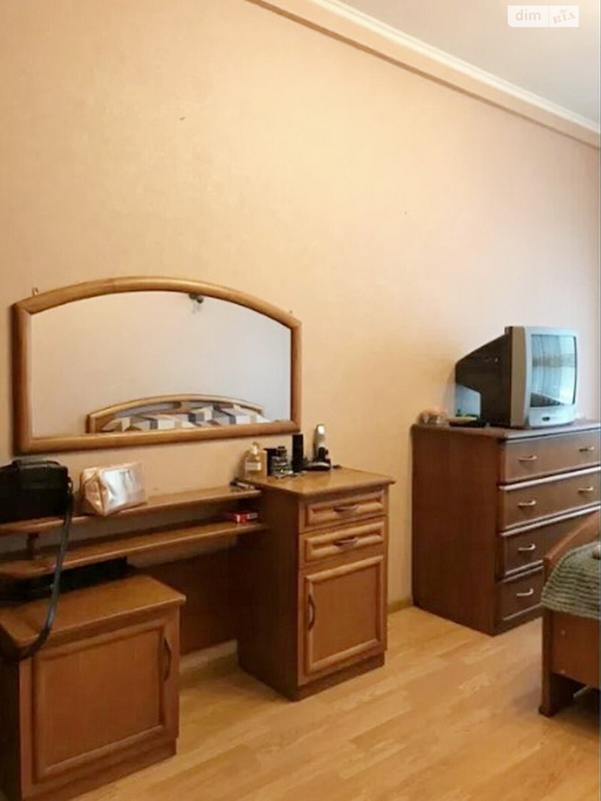 трехкомнатная квартира с ремонтом в Одессе, район Слободка, на ул. Балковская в аренду на долгий срок помесячно фото 1 трехкомнатная квартира с ремонтом в Одессе, район Слободка, на ул. Балковская в аренду на долгий срок помесячно фото 1