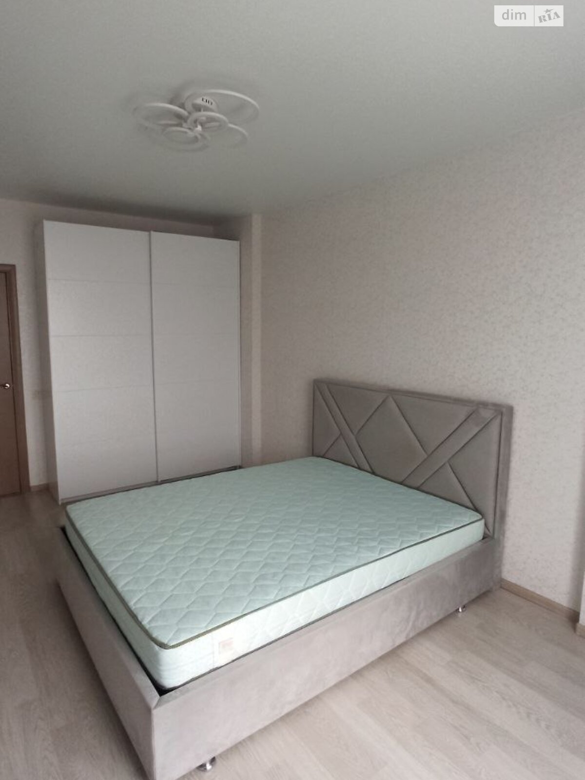 однокімнатна квартира в Одесі, район Слободка, на вул. Одеська 45 в довготривалу оренду помісячно фото 1