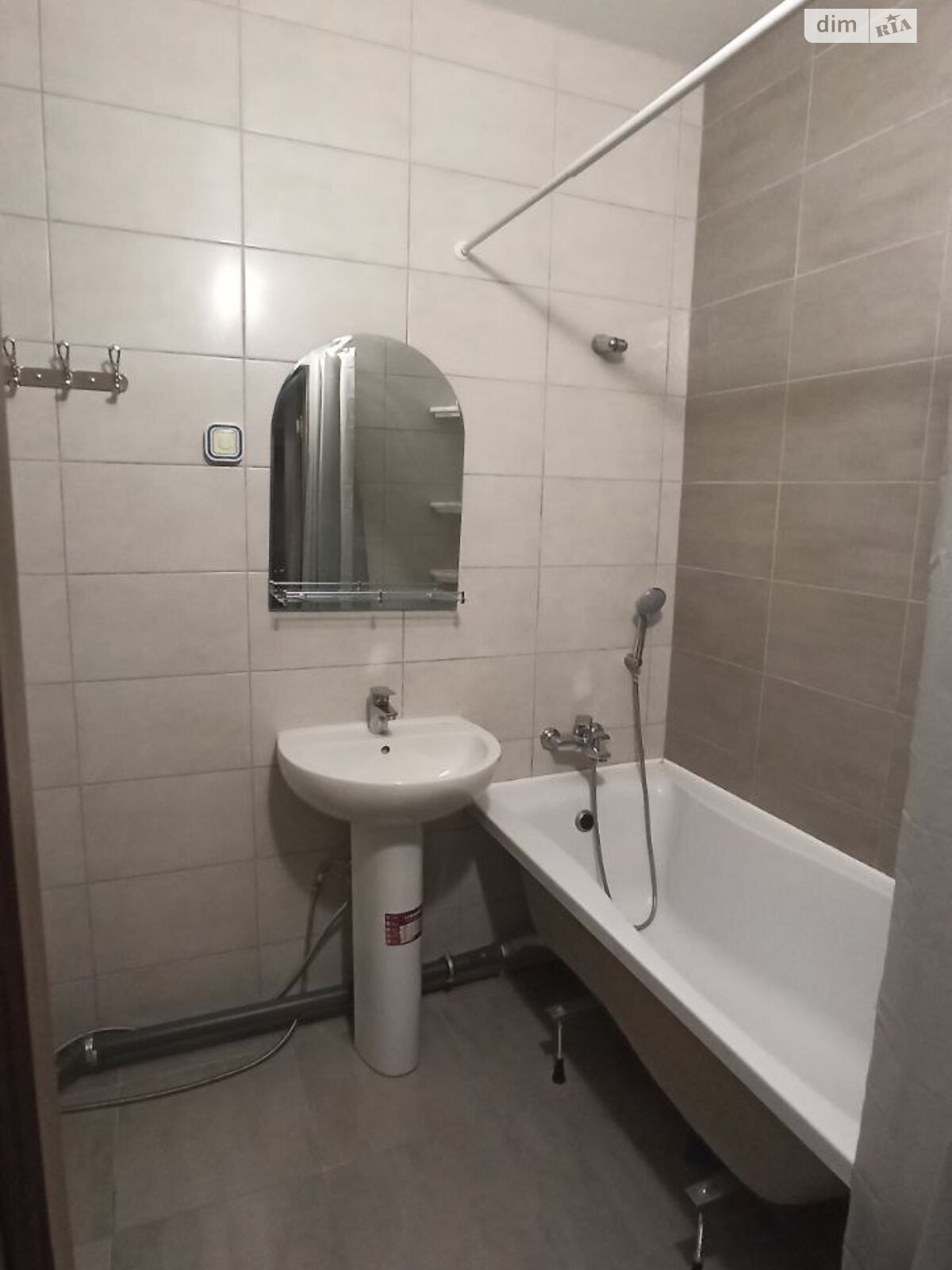 однокімнатна квартира в Одесі, район Слободка, на вул. Одеська 45 в довготривалу оренду помісячно фото 1