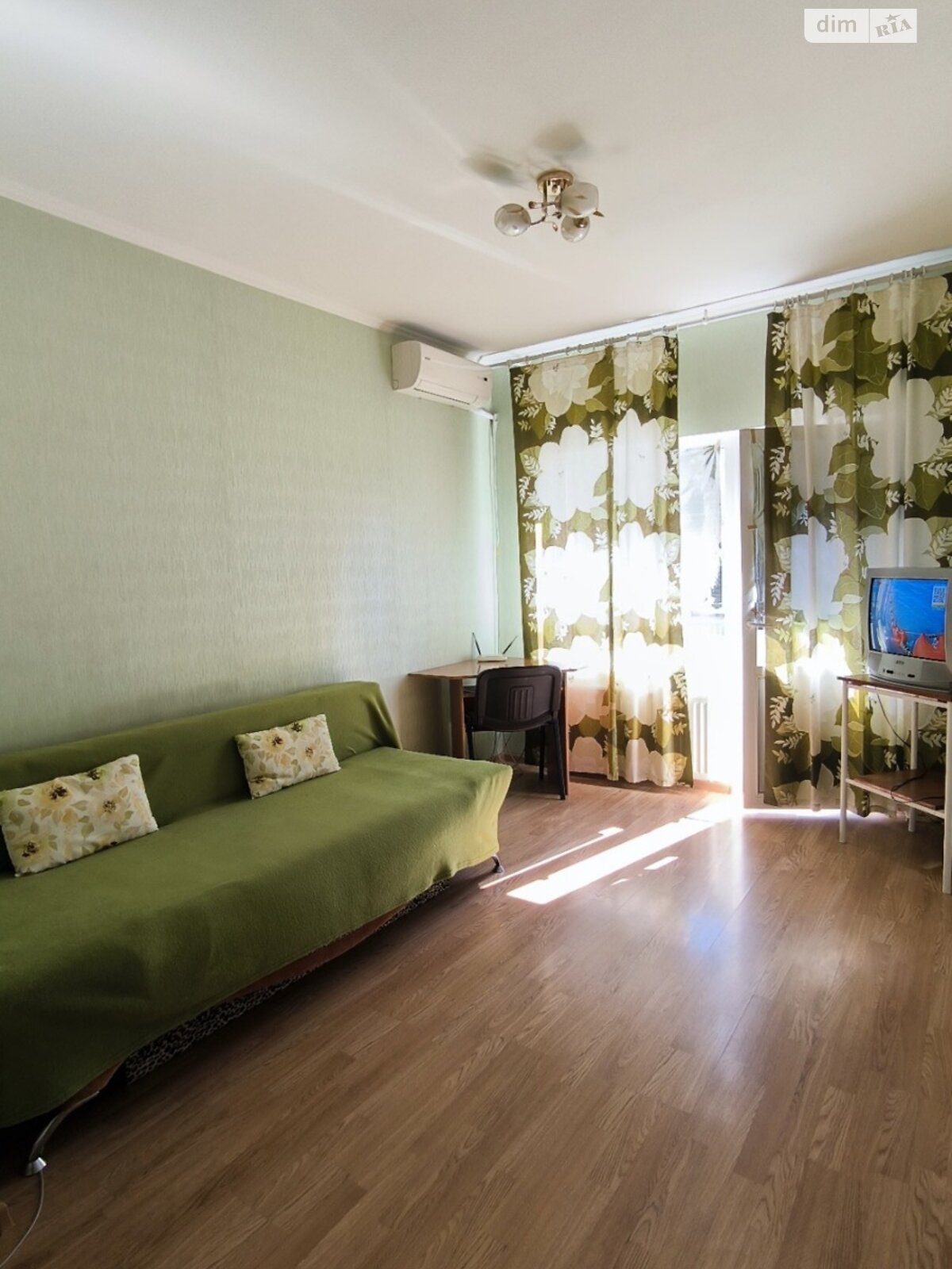 однокомнатная квартира в Одессе, район Пересыпский, на ул. Романтиков 25, кв. 44 в аренду на долгий срок помесячно фото 1 однокомнатная квартира в Одессе, район Пересыпский, на ул. Романтиков 25, кв. 44 в аренду на долгий срок помесячно фото 1