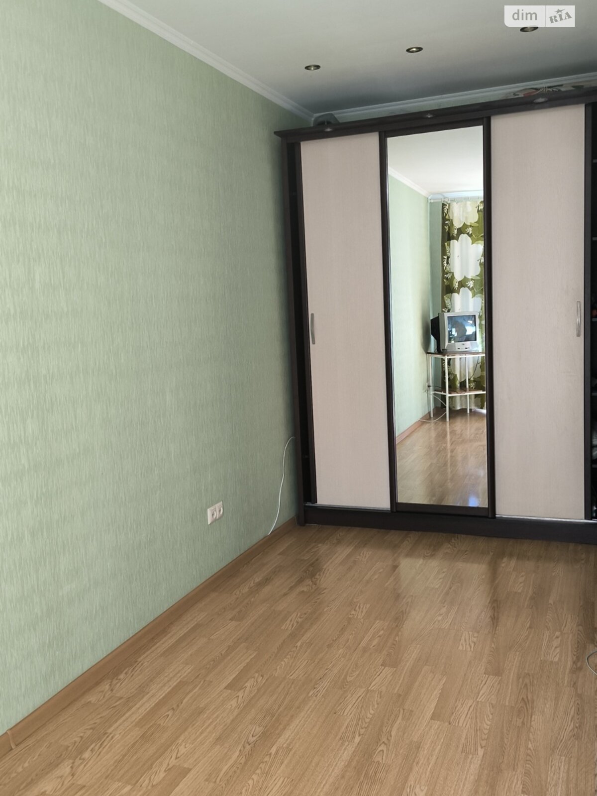 однокімнатна квартира в Одесі, район Слободка, на вул. Романтиків 25 в довготривалу оренду помісячно фото 1