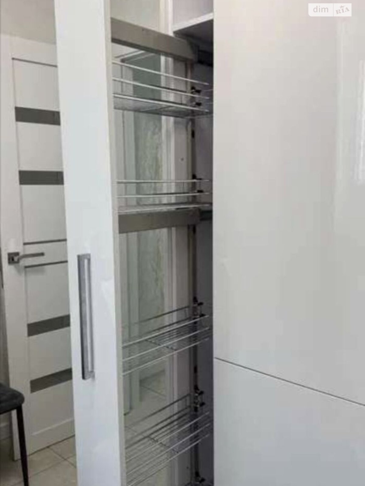 однокомнатная квартира в Одессе, район Слободка, на ул. Виталия Нестеренко 1Б в аренду на долгий срок помесячно фото 1