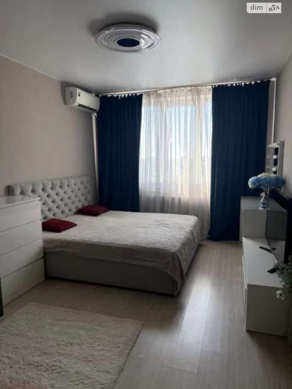 однокомнатная квартира в Одессе, район Слободка, на ул. Виталия Нестеренко 1Б в аренду на долгий срок помесячно фото 1 однокомнатная квартира в Одессе, район Слободка, на ул. Виталия Нестеренко 1Б в аренду на долгий срок помесячно фото 1