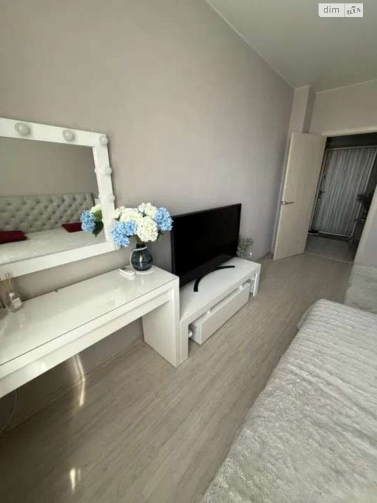 однокомнатная квартира в Одессе, район Слободка, на ул. Виталия Нестеренко 1Б в аренду на долгий срок помесячно фото 1 однокомнатная квартира в Одессе, район Слободка, на ул. Виталия Нестеренко 1Б в аренду на долгий срок помесячно фото 1