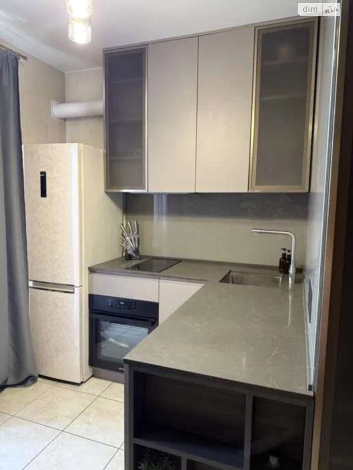 однокомнатная квартира в Одессе, район Слободка, на ул. Виталия Нестеренко 1Б в аренду на долгий срок помесячно фото 1 однокомнатная квартира в Одессе, район Слободка, на ул. Виталия Нестеренко 1Б в аренду на долгий срок помесячно фото 1